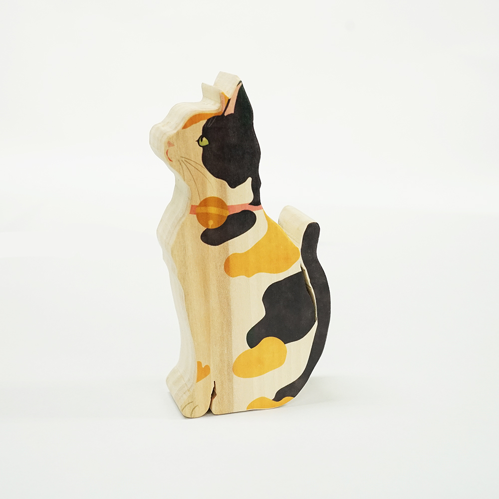 工房ふじの職人さんが制作した木工玩具にUV印刷した猫の玩具