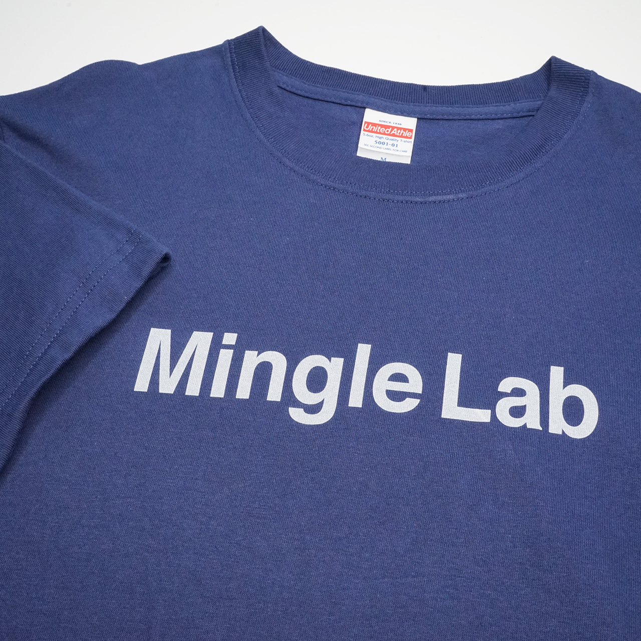ガーメントプリンターで印刷したMingle lab.のロゴプリントTシャツ
